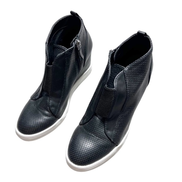 MIA Cristie Women’s Black & White Faux Leather Slip On Wedge Sneaker Ankle Boot - Picture 4 of 16